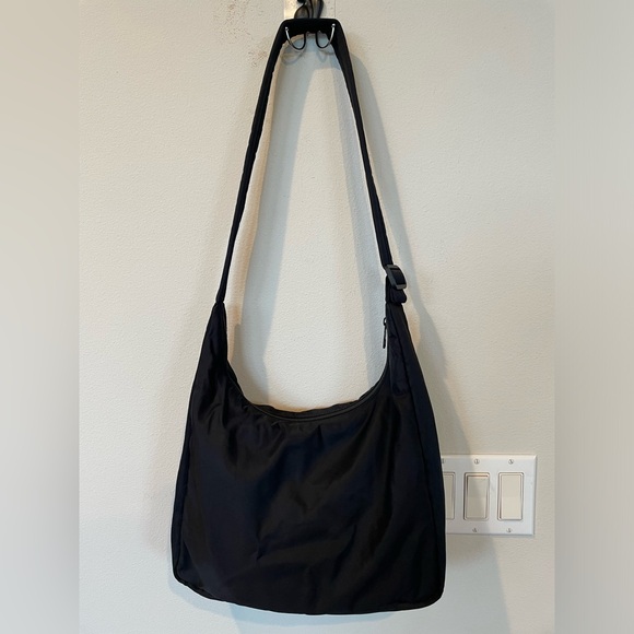 Aritzia Handbags - Aritzia Sunday Best shoulder Nylon bag black Medium